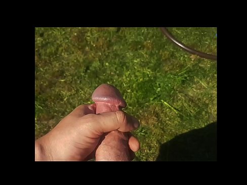 ❤️ Una guapa calenta es folla el seu cony rosa i es corre amb un esquitxat en un jardí d'estiu ❤❌ Porno fb al ca.bsglass.ru